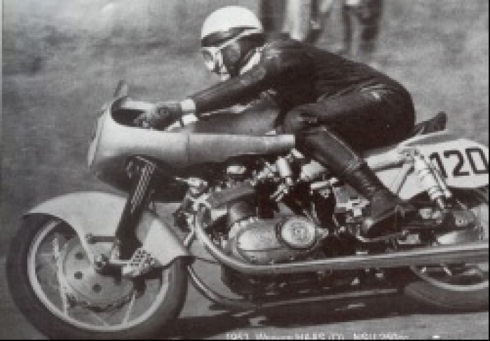 04) 1952 NSU250 Werner Haas (D) - mistrz swiata kl250cc 19