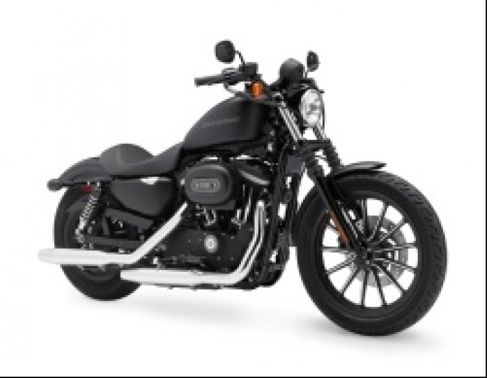 Harley Iron 883 bok