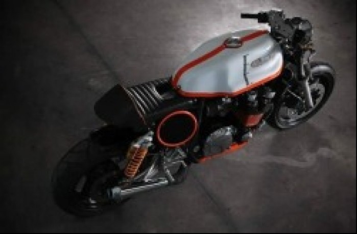 Yamaha XJR1200 Mastino od gory