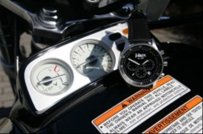 na motocyklu vmax chronograph