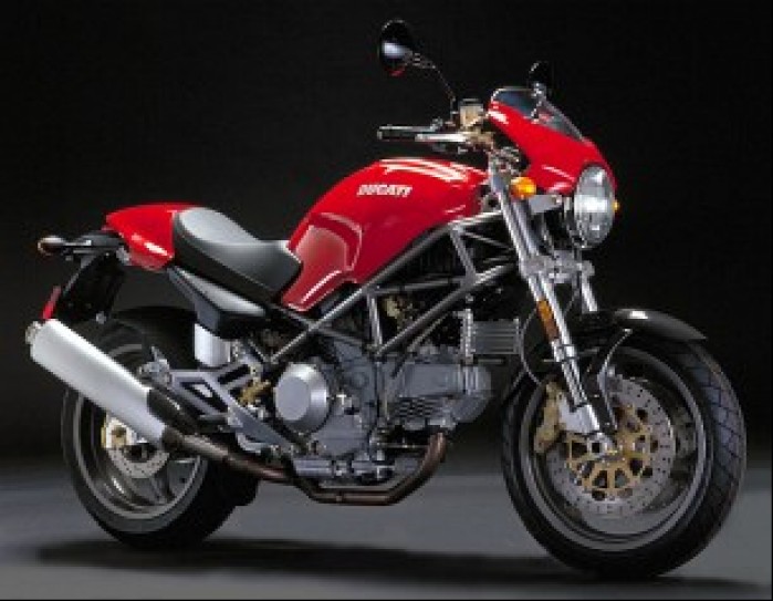 1 Ducati Monster M900