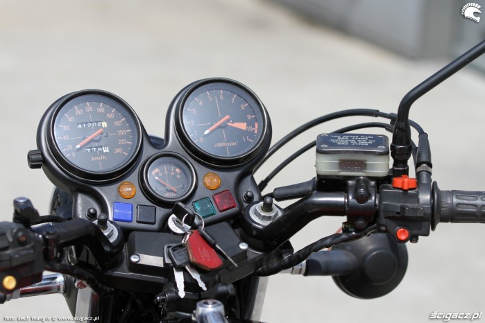 07 Honda CBX 1000 zegary