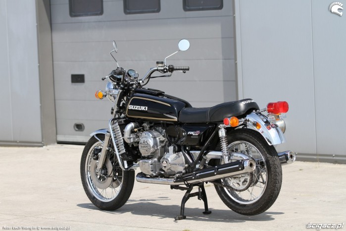 17 Suzuki RE 5 klasyczny motocykl