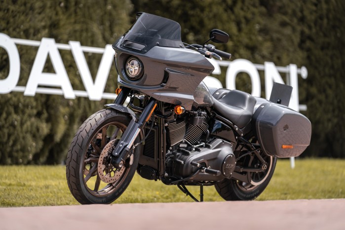 11 Harley Davidson Low Rider ST statyka