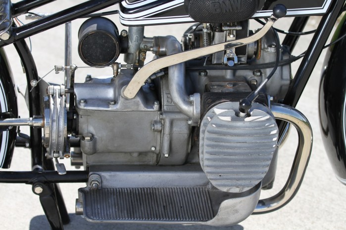 11 BMW R 62 motor