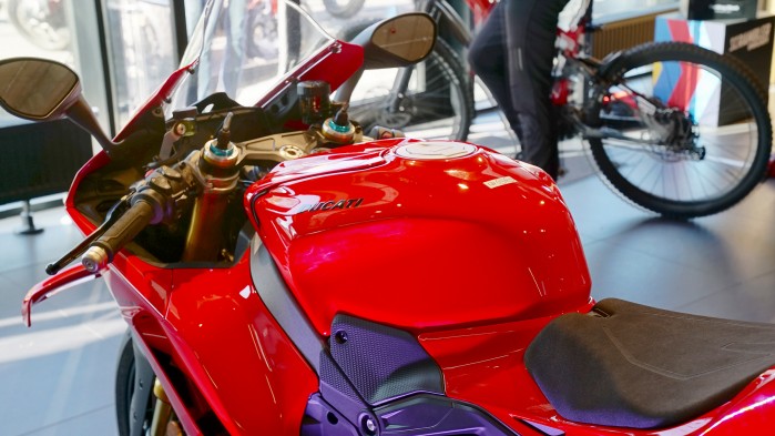 Ducati Panigale V4S model 2025 deska rozdzielcza