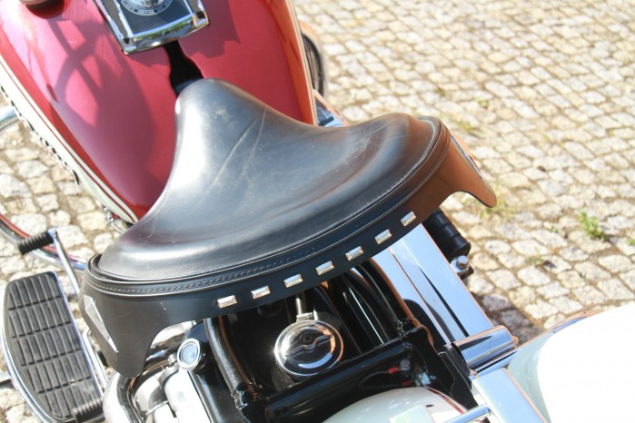 15 Harley Davidson FLH Shovelhead siedzenie