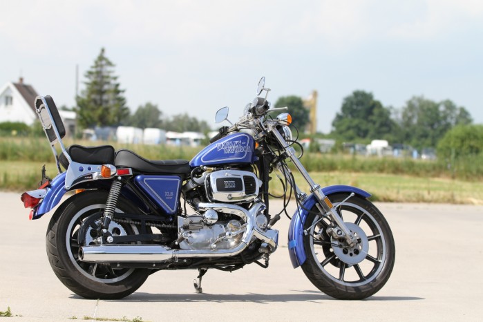 01 Harley Davidson Sportster XLS Roadster prawy profil