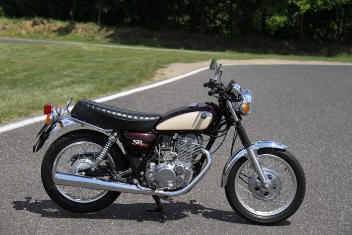 03 Yamaha SR 500 prawy bok