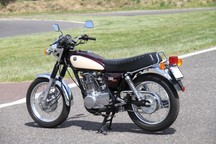 05 Yamaha SR 500 lewy bok