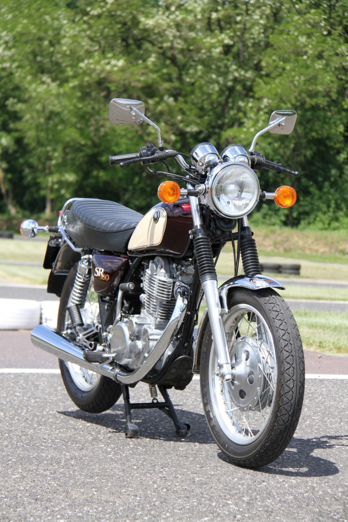 11 Yamaha SR 500 reflektor