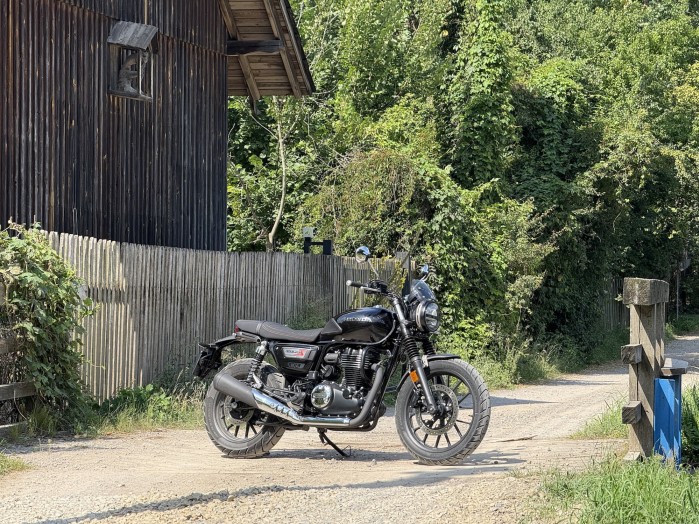 03 Honda GB350S statyka