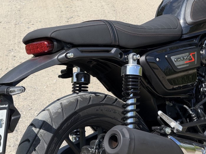 13 Honda GB350S siodlo