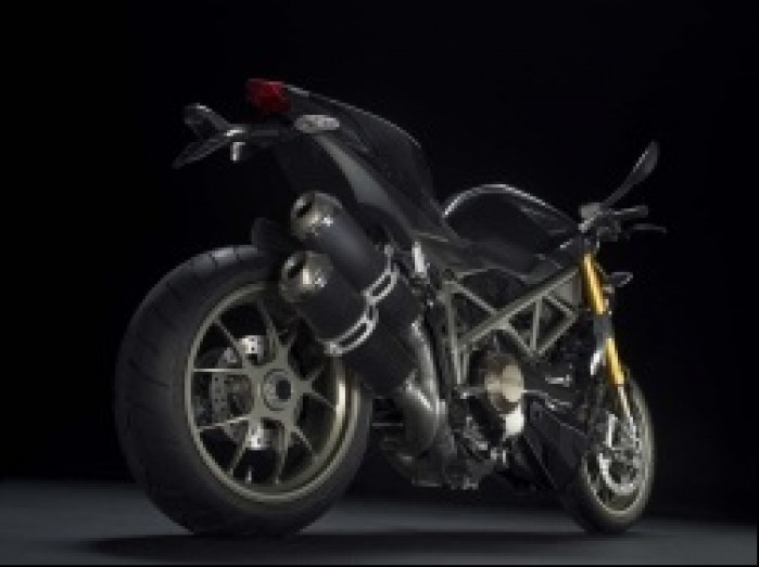 Ducati Streetfighter 02