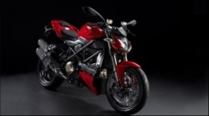Red Ducati Streetfighter 08