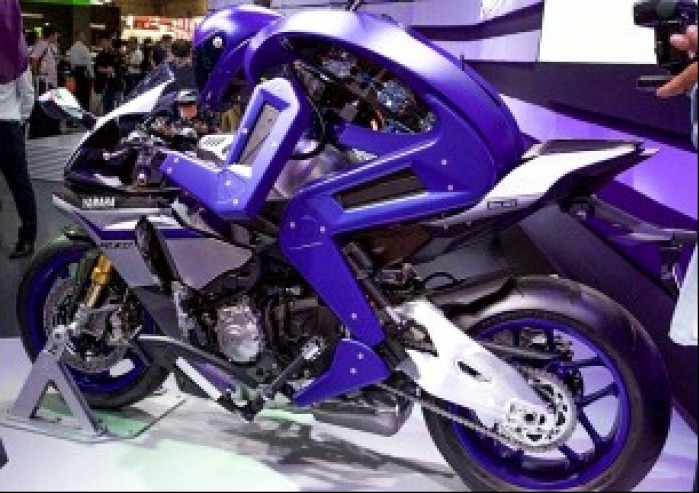 Yamaha Motobot R1 Tokyo Show targi 2015