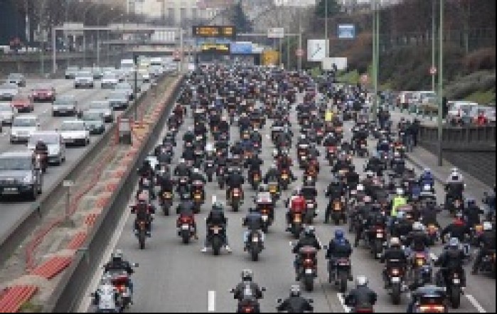 strajk motocyklistow francja