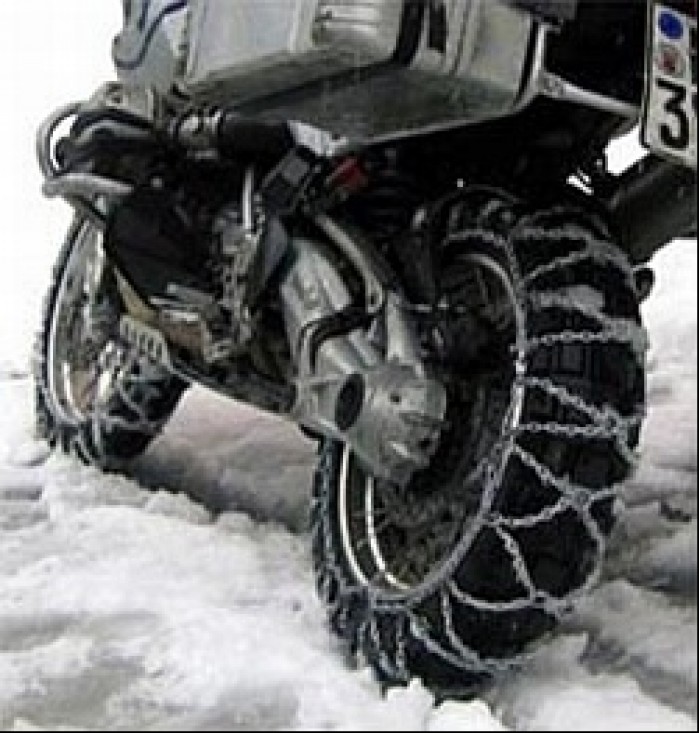 lancuchy sniegowe na motocyklu 18