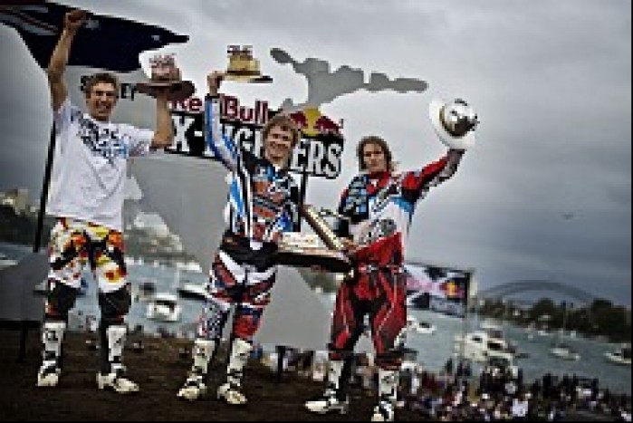 Pages Sherwood Sheehan zwyciezcy Red Bull X-Fighters Sydney fot Sebastian  Marko Red Bull Content Pool