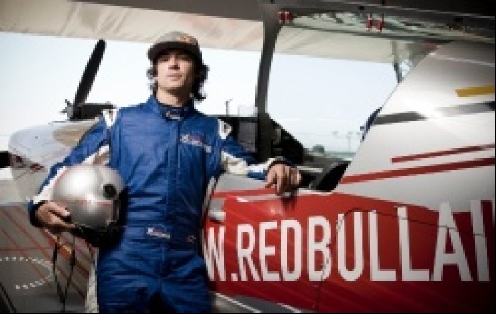 Renner w Red Bull Air Race