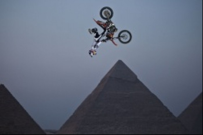 Red Bull X-Fighters specjalny pokaz w Egipcie