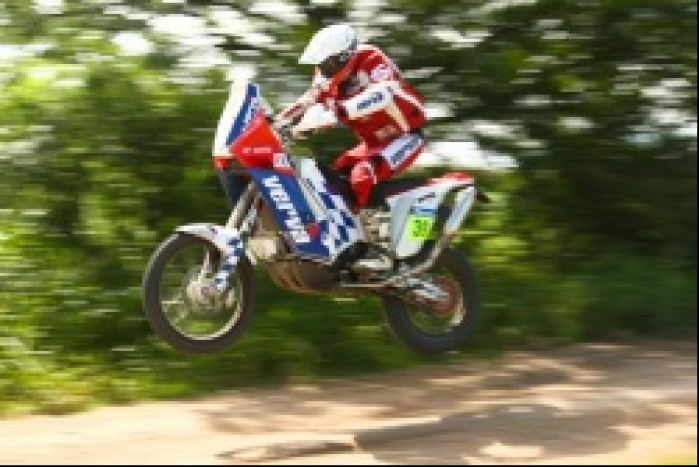 Marek Dabrowski skok Rajd Dakar 2010