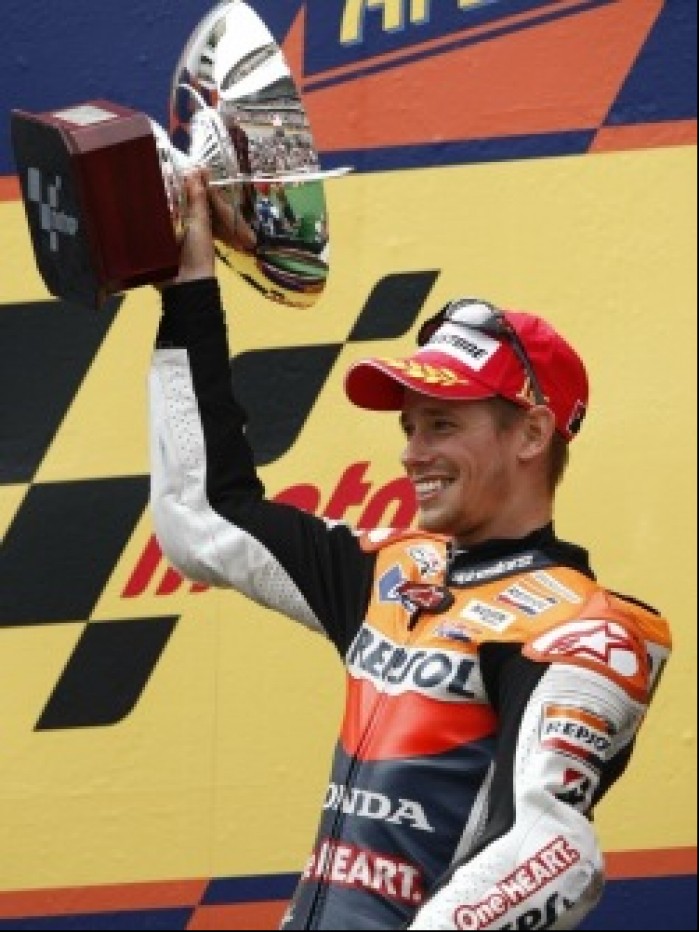 Stoner na podium GP Katalonii 2011