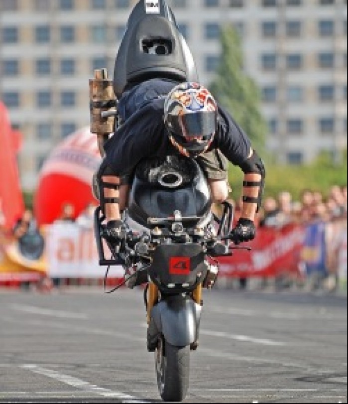 Wygrana w konkursie najdluzsze wheelie