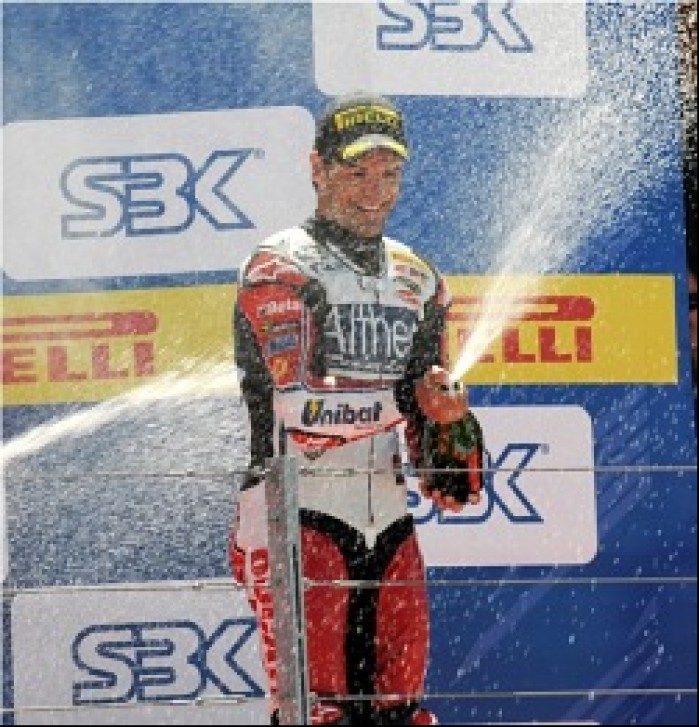 Checa - podium