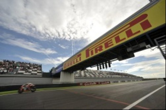 Superpole Magny Cours