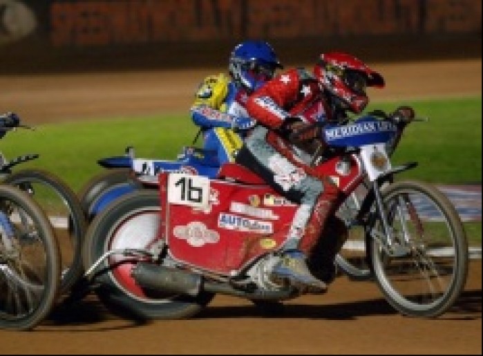 B 6 T Gollob Od wewnetrznej atakuje G Franchettiego