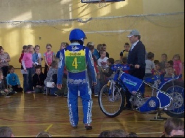 W Rybniku promuja zuzel