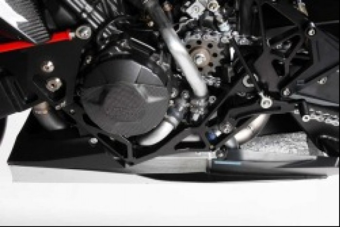 vyrus 986 Moto2 mocowanie silnika