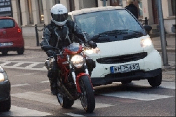 miejski motocykl ducati monster 1100 test mg 0085