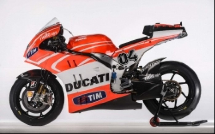 Ducati Desmosedici GP13 z boku