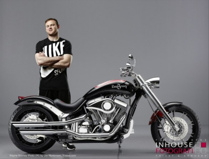 Rooney z motocyklem
