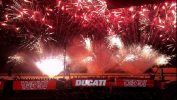 World Ducati Week sztuczne ognie