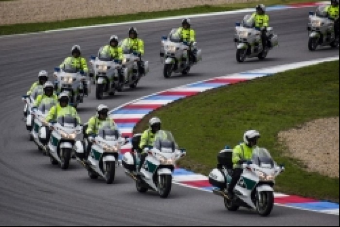 parada policji na motocyklach