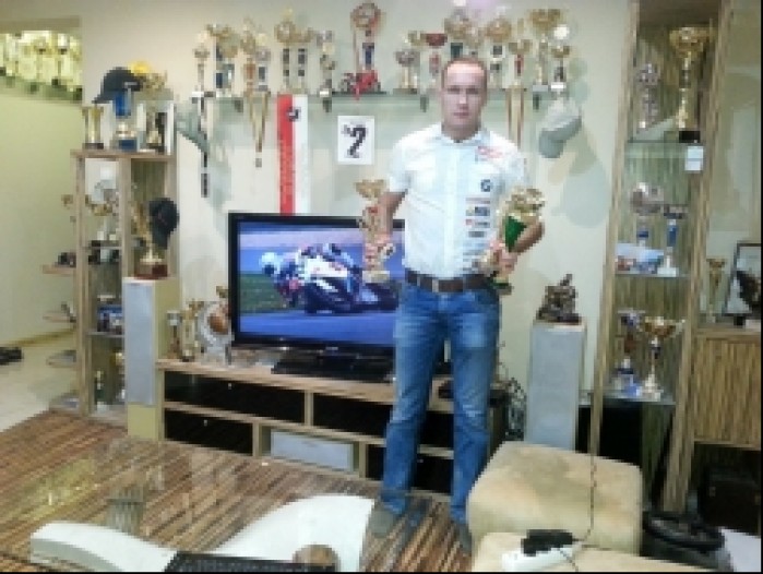 Mariusz Kondratowicz i jego trofea