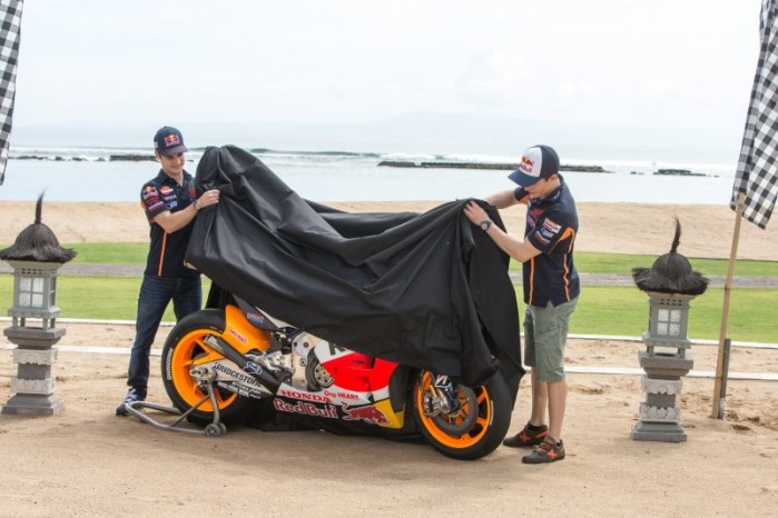 Honda MotoGP 2015 prezentacja motocykl
