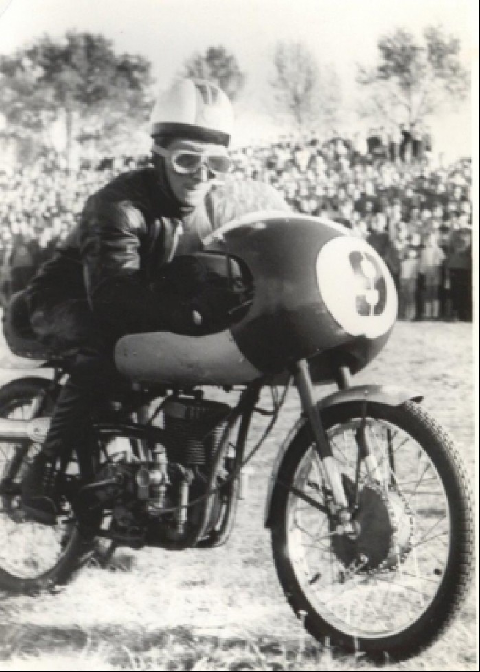 Ryszard Mankiewicz na motocyklu 2