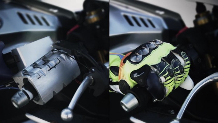 Motobot vs Rossi