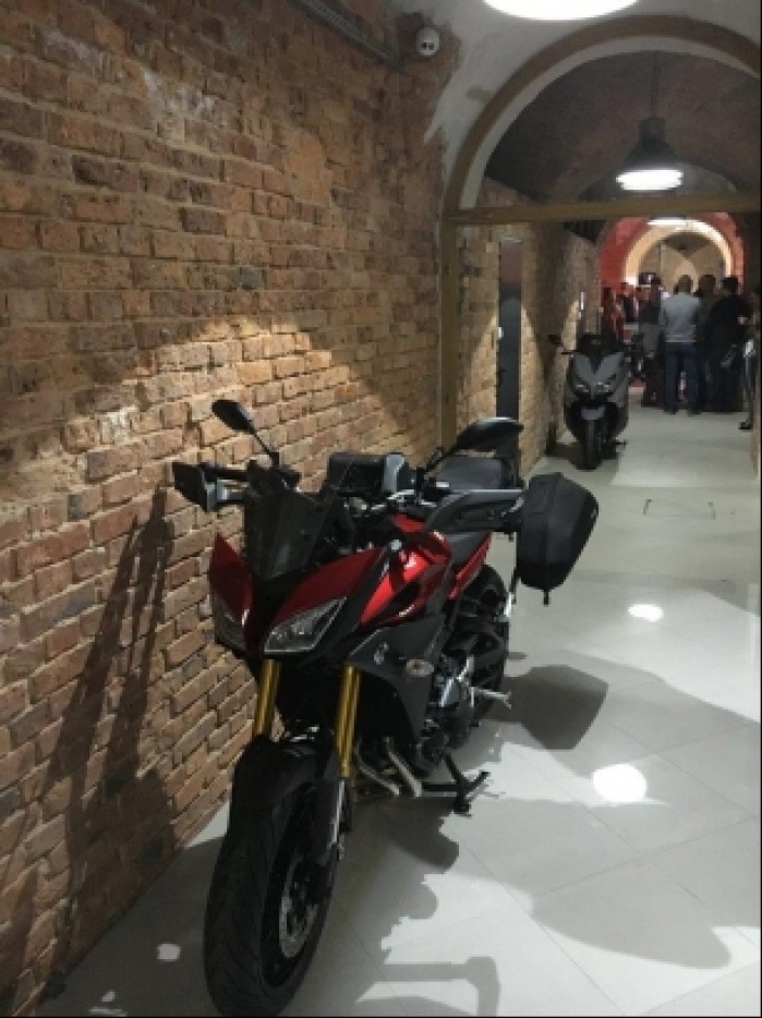 Tracer Yamaha Moto Seven