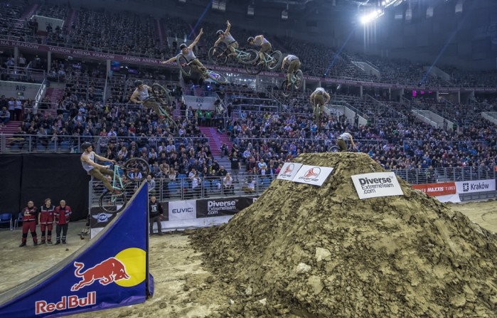 Diverse NIGHT of the JUMPs Krakow Tauron Arena 2017 03