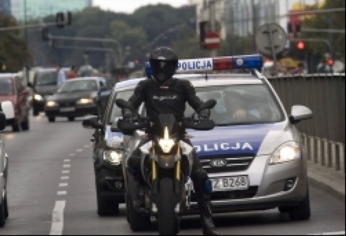 motocyklista i policja