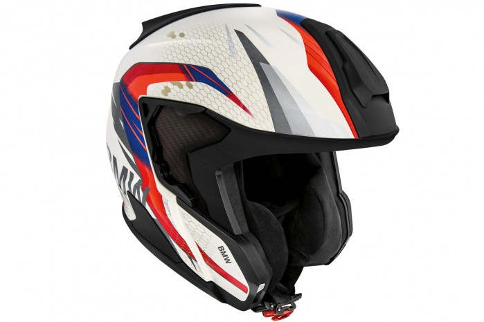P90243436 highRes bmw helmet system 7