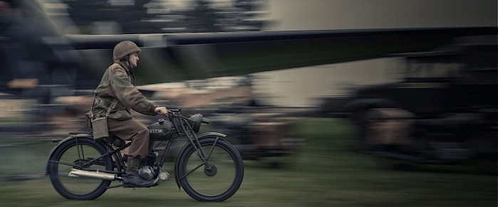 royal enfield flying flea world war ii motorcycle revived as classic 500 pegasus 2