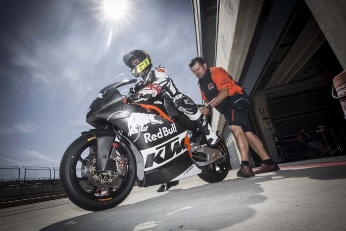 Moto2 Triumph testing 2019 04