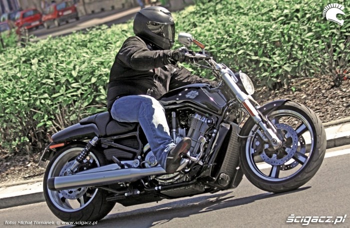 Harley Davidson V Rod Muscle HDR jazda