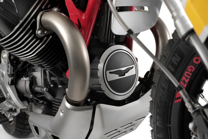 16 Moto Guzzi V85 TT